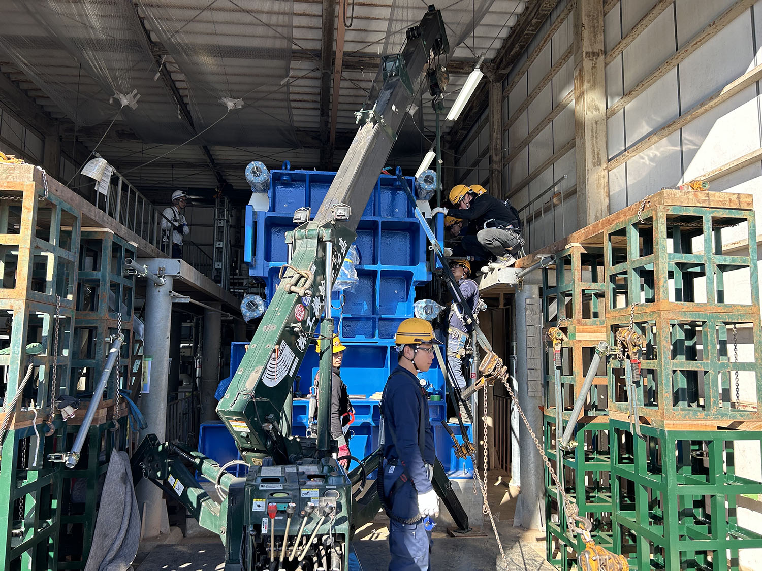 機械の据付作業