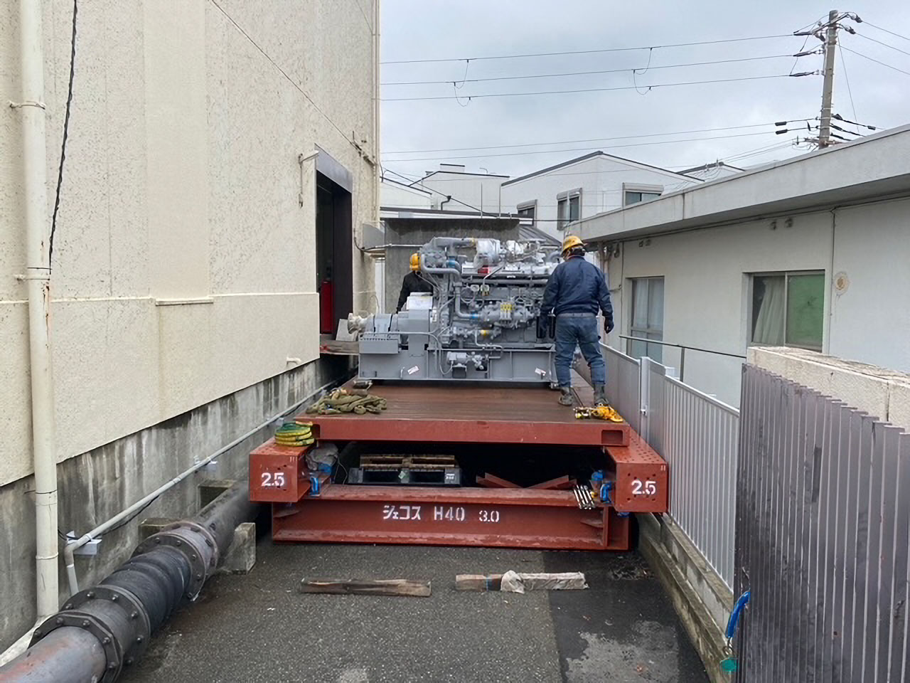 機械の搬出作業
